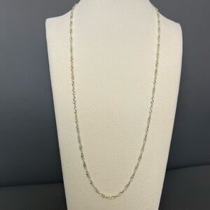 Elegant Silver Twisted Chain Necklace